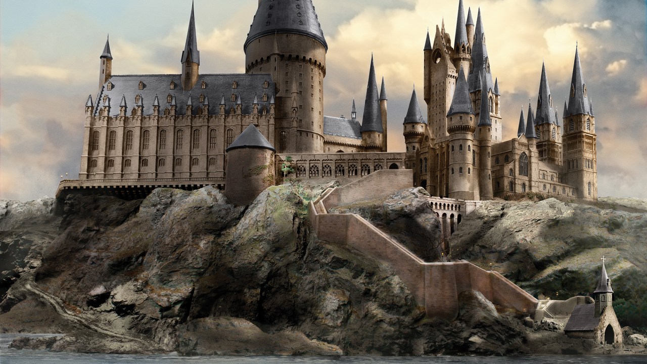 Cena da saga de filmes 'Harry Potter', com visão do castelo da escola de magia Hogwarts