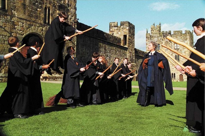 os alunos de Hogwart baforando o lança. que isso mano