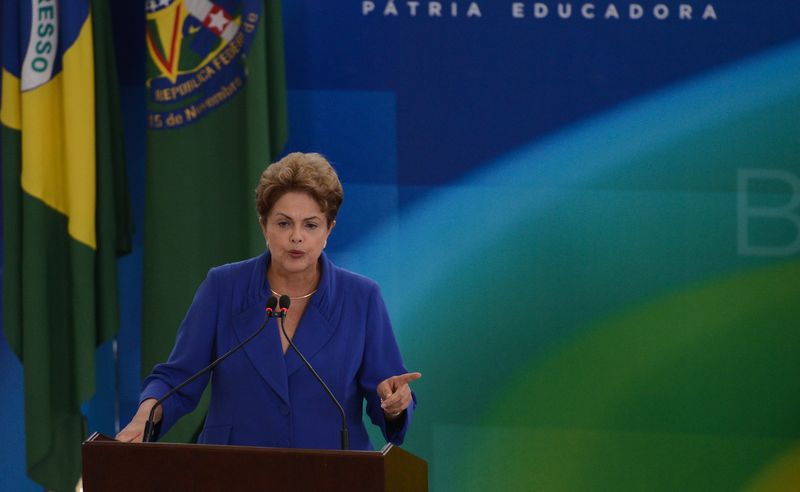 Dilma afirma que mudança no Ministério da Educação é pontual