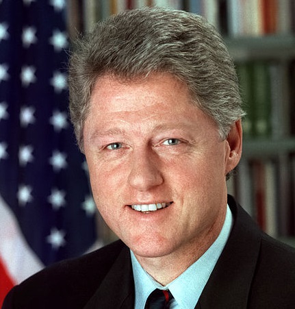 Embora nunca tenha saído do papel, a ALCA - Área de Livre Comércio das Américas - já deu o que falar. A ideia desse bloco econômico partiu do presidente norte-americano Bill Clinton, em 1994. (Foto: Wikimedia Commons)