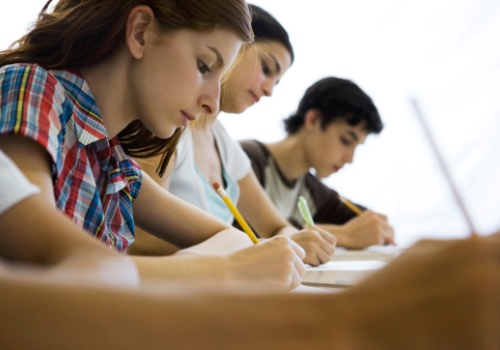 MEC divulga notas dos cursos avaliados pelo Enade; jornalismo foi o que teve desempenho mais satisfatório