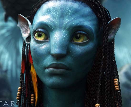 AVATAR (2009) - Dirigido por James Cameron. Apesar de ser uma animação de ficção científica, se vale de uma metáfora para tratar dos problemas ambientais e da exploração descontrolada de recursos naturais.