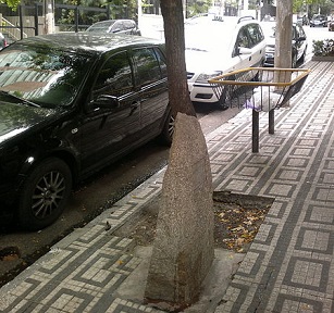 Um dos principais líderes da luta armada e inimigo número 1 da ditadura, Carlos Marighella foi morto numa emboscada na alameda Casa Branca, em São Paulo, em 1969. Hoje uma pedra marca o local onde o líder da Ação Libertadora Nacional foi executado. Um dos principais líderes da luta armada e inimigo número 1 da ditadura, Carlos Marighella foi morto numa emboscada na alameda Casa Branca, em São Paulo, em 1969. Hoje uma pedra marca o local onde o líder da Ação Libertadora Nacional foi executado.