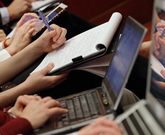 ADMINISTRAÇÃO PÚBLICA - É a aplicação das teorias clássicas de administração no gerenciamento das instituições públicas. ADMINISTRAÇÃO PÚBLICA - É a aplicação das teorias clássicas de administração no gerenciamento das instituições públicas.