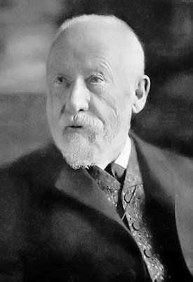 A hermenêutica é a parte da filosofia que se dedica à teoria da interpretação de textos, tentando desvendar o que um autor realmente quis dizer. O alemão Wilhelm Dilthey foi um nome importante da hermenêutica, que a partir do século XVII foi usada na interpretação da Bíblia por vários pensadores. A hermenêutica é a parte da filosofia que se dedica à teoria da interpretação de textos, tentando desvendar o que um autor realmente quis dizer. O alemão Wilhelm Dilthey foi um nome importante da hermenêutica, que a partir do século XVII foi usada na interpretação da Bíblia por vários pensadores.