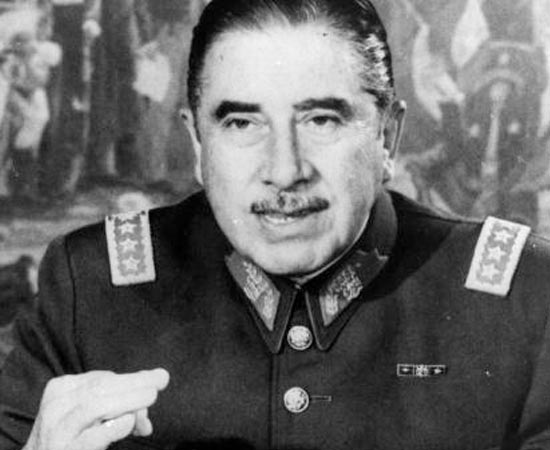 DITADURAS NA AMÉRICA LATINA - Estude sobre Juan Domingo Peron, a Guerra das Malvinas, Augusto Pinochet e Juan Maria Bordaberry.