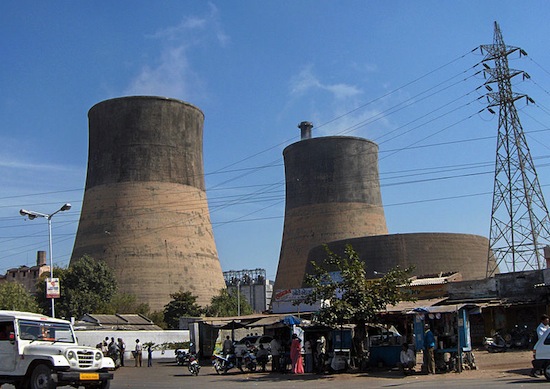 Fontes de energia: petróleo, gás natural, carvão, biocombustíveis, energia nuclear e lixo atômico. Fontes de energia: petróleo, gás natural, carvão, biocombustíveis, energia nuclear e lixo atômico.