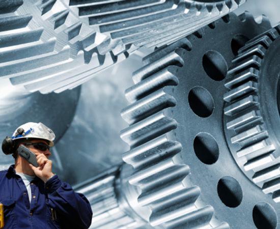 Engenharia Metalúrgica - É o conjunto de conhecimentos empregados na transformação de minérios em metais e ligas metálicas e em suas aplicações industriais.