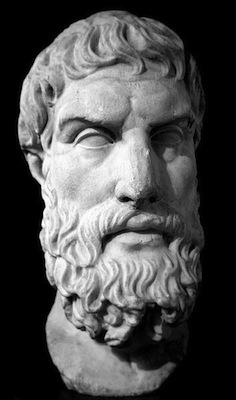 Para o filósofo Epicuro, vive bem quem não tem medo e aproveita o hoje. No Epicurismo, o caminho é procurar viver com prazeres moderados, conseguindo assim a libertação do medo.