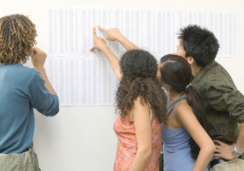 Quatro faculdades liberam gabarito de provas do final de semana