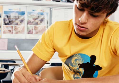 Gosto de carros e de Física, mas não sou muito bom em cálculos. Engenharia Automotiva é um bom curso para mim?