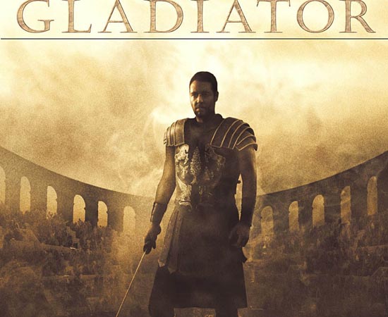 Gladiador (2000) - Nos dias finais do reinado de Marcus Aurelius, o imperador desperta a ira de seu filho Commodus ao tornar pública sua predileção em deixar o trono para Maximus, o comandante do exército romano. Sedento pelo poder, Commodus mata seu pai, assume a coroa e ordena a morte de Maximus, que consegue fugir antes de ser pego e passa a se esconder sob a identidade de um escravo e gladiador do Império Romano.