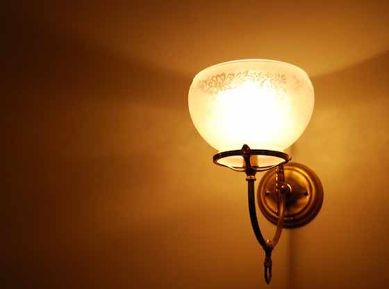 Estude a conservação de energia mecânica e a dissipação de energia. Estude a conservação de energia mecânica e a dissipação de energia.