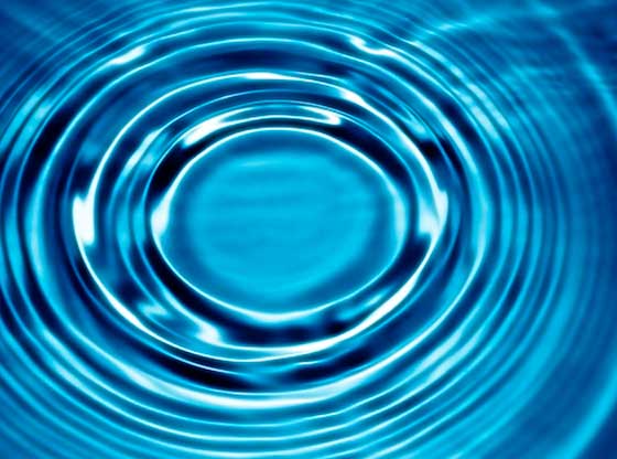 Estude feixes e frentes de onda, os fenômenos ondulatórios, pulsos e ondas (período, frequência e ciclo) e a relação entre velocidade, frequência e comprimento de onda. Estude feixes e frentes de onda, os fenômenos ondulatórios, pulsos e ondas (período, frequência e ciclo) e a relação entre velocidade, frequência e comprimento de onda.