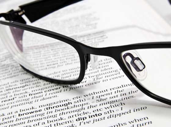 Estude óptica geométrica: lentes e espelhos. Estude óptica geométrica: lentes e espelhos.