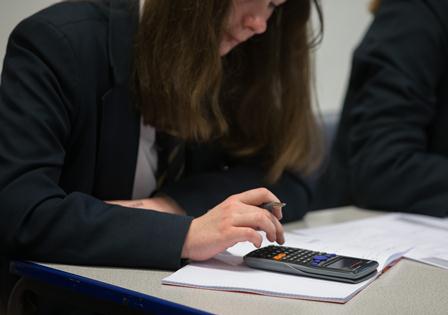 Mestrado em Física da UEM oferece vagas em disciplinas isoladas