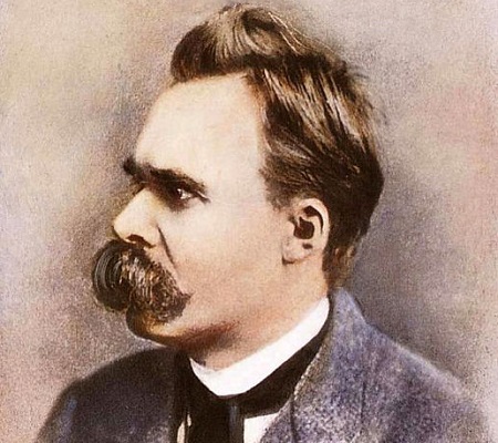 Friedrich Nietzche criticou os valores morais defendidos por Sócrates, atacou a crença da realidade imutável e estimulou a confiança no senso comum como uma forma eficaz de entender o mundo. (Foto: Wikimedia Commons) Friedrich Nietzche criticou os valores morais defendidos por Sócrates, atacou a crença da realidade imutável e estimulou a confiança no senso comum como uma forma eficaz de entender o mundo. (Foto: Wikimedia Commons)