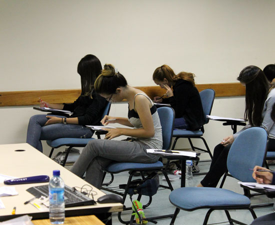 UEM encerra inscrições para vestibular 2013/2