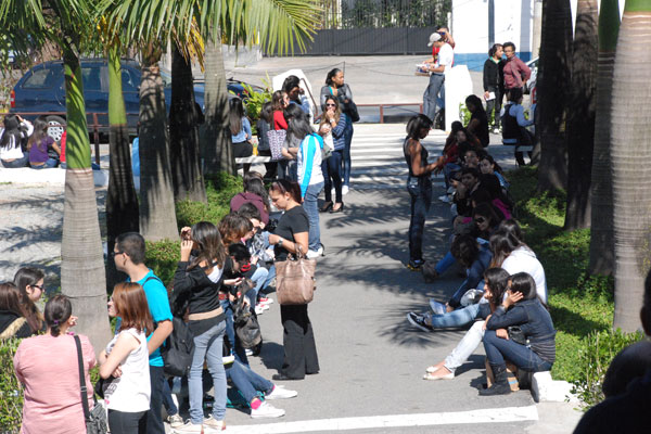 Por um minuto, estudantes perdem a chance de fazer o Enem 2014