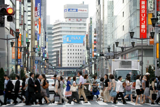 Tóquio, com uma das áreas urbanas mais populosas do mundo, também é uma das cidades que mais atraem os estudantes, que se interessam muito pelas oportunidades de trabalho oferecidas a quem acaba de se formar. Mas, mesmo com a boa qualidade de vida, a diversidade de nacionalidades diferentes é muito pouca, o que faz com que a cidade ocupe o terceiro lugar na lista. (Imagem: Getty Images)