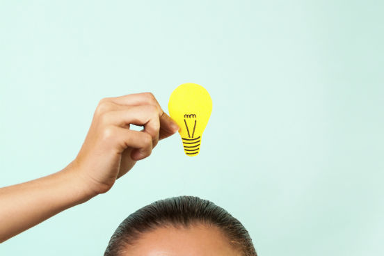 Problemas novos exigem soluções novas. Num mundo em constante transformação, a criatividade se tornou uma das competências mais valorizadas pelo mercado de trabalho. Até nas áreas mais técnicas. Nesta galeria, reunimos 10 palestras com menos de 20 minutos de duração a respeito dos mecanismos por trás da inventividade humana. As apresentações desta lista propõem que a criatividade seja vista não como um talento excepcional reservado a alguns gênios, mas como uma atitude a ser cultivada sistematicamente pela sociedade. As conversas foram extraídas do TED e do TEDx, duas séries de conferências sem fins lucrativos, e são ministradas por especialistas brasileiros e estrangeiros. Problemas novos exigem soluções novas. Num mundo em constante transformação, a criatividade se tornou uma das competências mais valorizadas pelo mercado de trabalho. Até nas áreas mais técnicas. Nesta galeria, reunimos 10 palestras com menos de 20 minutos de duração a respeito dos mecanismos por trás da inventividade humana. As apresentações desta lista propõem que a criatividade seja vista não como um talento excepcional reservado a alguns gênios, mas como uma atitude a ser cultivada sistematicamente pela sociedade. As conversas foram extraídas do TED e do TEDx, duas séries de conferências sem fins lucrativos, e são ministradas por especialistas brasileiros e estrangeiros.