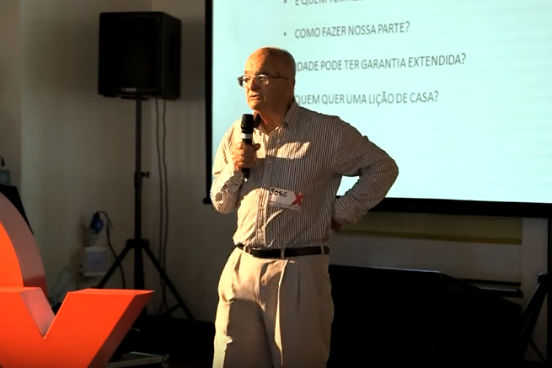 O publicitário e professor universitário José Predebon tem 81 anos e coleciona prêmios, inclusive um Leão no Festival de Cannes. Nesta conversa, o publicitário dá lições sobre como usar a criatividade de forma competente e ética. O segredo, diz ele, está no fino equilíbrio entre fantasia e lógica, ambição e responsabilidade. O publicitário e professor universitário José Predebon tem 81 anos e coleciona prêmios, inclusive um Leão no Festival de Cannes. Nesta conversa, o publicitário dá lições sobre como usar a criatividade de forma competente e ética. O segredo, diz ele, está no fino equilíbrio entre fantasia e lógica, ambição e responsabilidade.