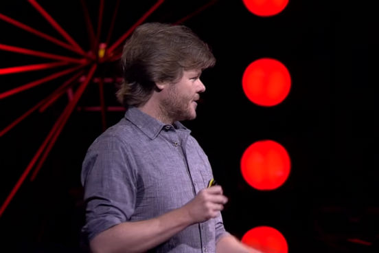 Quem nunca ouviu a máxima Nada se cria, tudo se copia? Na visão de Kirby Ferguson, criador da websérie Everything is a remix, ideias 100% originais não existem. De Steve Jobs a Bob Dylan, diz o palestrante neste vídeo, os gênios criativos tomam ideias antigas emprestadas. O que fazem é remixagem delas - de forma brilhante, claro. Veja o vídeo no Leia mais. Quem nunca ouviu a máxima Nada se cria, tudo se copia? Na visão de Kirby Ferguson, criador da websérie Everything is a remix, ideias 100% originais não existem. De Steve Jobs a Bob Dylan, diz o palestrante neste vídeo, os gênios criativos tomam ideias antigas emprestadas. O que fazem é remixagem delas - de forma brilhante, claro. Veja o vídeo no Leia mais.