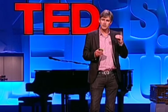 Como nascem os insights? Nesta conversa, o escritor Steven Johnson desmistifica a ideia de que as grandes descobertas da história foram feitas em momentos de epifania, aos gritos de eureca. Dos estudos de Charles Darwin à criação da internet, o palestrante mostra quais são os verdadeiros e surpreendentes caminhos trilhados pela criatividade humana. Veja no Leia mais. Como nascem os insights? Nesta conversa, o escritor Steven Johnson desmistifica a ideia de que as grandes descobertas da história foram feitas em momentos de epifania, aos gritos de eureca. Dos estudos de Charles Darwin à criação da internet, o palestrante mostra quais são os verdadeiros e surpreendentes caminhos trilhados pela criatividade humana. Veja no Leia mais.