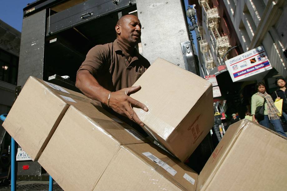 Empacotamento - A Escola de Empacotamento da Michigan State University estuda exatamente o que parece: todos os tipos de empacotamento, a fim de melhorar a funcionalidade e diminuir o impacto ambiental. Empacotamento - A Escola de Empacotamento da Michigan State University estuda exatamente o que parece: todos os tipos de empacotamento, a fim de melhorar a funcionalidade e diminuir o impacto ambiental.