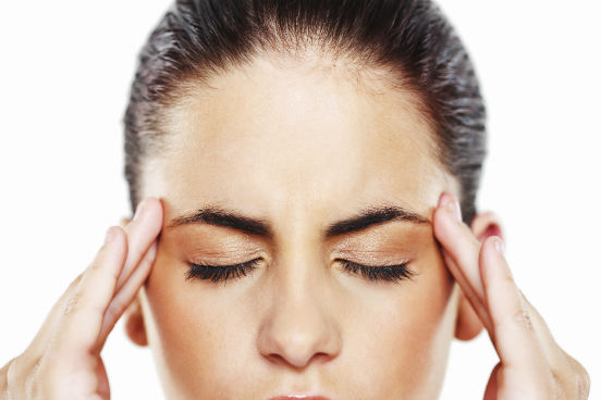 Antes da sua apresentação, você pode fechar os olhos e visualizar você mesmo falando todo o conteúdo com muita confiança e equilíbrio, com o público respondendo de maneira positiva. Isso irá ajudar a te tranquilizar e a começar bem a apresentação. (Imagem: iStock) Antes da sua apresentação, você pode fechar os olhos e visualizar você mesmo falando todo o conteúdo com muita confiança e equilíbrio, com o público respondendo de maneira positiva. Isso irá ajudar a te tranquilizar e a começar bem a apresentação. (Imagem: iStock)