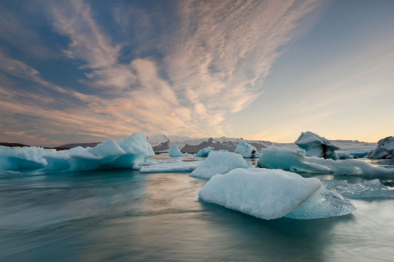 Até hoje, um El Niño nunca foi igual ao outro. Além disso, o El Niño de 2015 será diferente do anterior (de 1997-1998) por causa da mudança climática por que o mundo vem passando. De lá pra cá, foi registrada a perda de até um milhão de quilômetros quadrados de superfície de neve no hemisfério Norte, e a camada de gelo do oceano Ártico diminuiu até atingir níveis baixíssimos. (Imagem: Thinkstock) Até hoje, um El Niño nunca foi igual ao outro. Além disso, o El Niño de 2015 será diferente do anterior (de 1997-1998) por causa da mudança climática por que o mundo vem passando. De lá pra cá, foi registrada a perda de até um milhão de quilômetros quadrados de superfície de neve no hemisfério Norte, e a camada de gelo do oceano Ártico diminuiu até atingir níveis baixíssimos. (Imagem: Thinkstock)