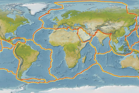 A crosta terrestre é formada por placas tectônicas ou litosféricas que estão em constante movimento, podendo se afastar ou se aproximar, gerando assim zonas de divergência ou de convergência. (Imagem: Thinkstock)