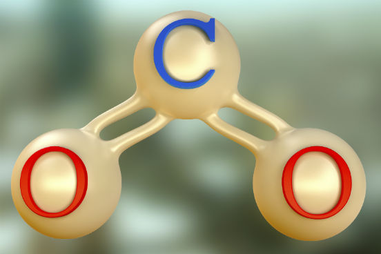 Mesmo sem diferença de eletronegatividade entre seus átomos, as moléculas apolares podem apresentar forças intermoleculares entre si. Isso porque, quando elas se aproximam, seus elétrons se repelem e acabam se acumulando em uma das extremidades da molécula, criando então um dipolo instantâneo. Esse tipo de força é chamado de dipolo induzido-dipolo induzido ou forças de dispersão de London e é bastante fraco quando comparado ao dipolo-dipolo e às ligações de hidrogênio. Ele aparece em moléculas apolares como os hidrocarbonetos e substâncias como o iodo (I2) e o gás carbônico (CO2), quando em estado sólido ou líquido.