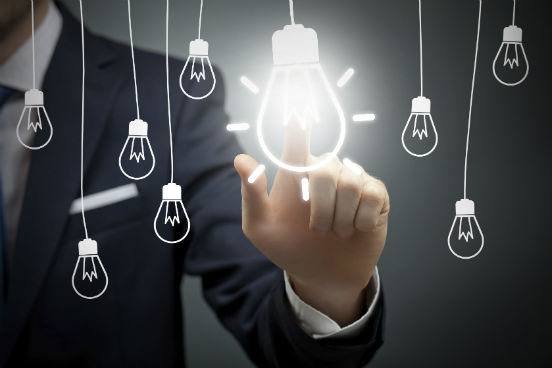 Pense em algo diferente que você gostaria de aprender sobre - seja biotecnologia, misticismo ou fotografia, as chances de que você encontre um MOOC relevante sobre o assunto são extremamente altas. Alguns deles são introdutórios, para quem nunca teve contato com o tema, enquanto outros são mais complexos e oferecem materiais que são utilizados até em cursos de graduação e pós-graduação. (Imagem: iStock) Pense em algo diferente que você gostaria de aprender sobre - seja biotecnologia, misticismo ou fotografia, as chances de que você encontre um MOOC relevante sobre o assunto são extremamente altas. Alguns deles são introdutórios, para quem nunca teve contato com o tema, enquanto outros são mais complexos e oferecem materiais que são utilizados até em cursos de graduação e pós-graduação. (Imagem: iStock)