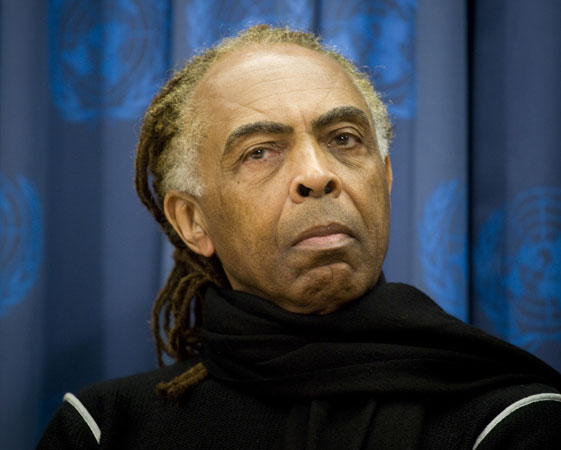 Pouca gente sabe, mas o cantor Gilberto Gil é formado em Administração de Empresas na Universidade Federal da Bahia (UFBA) Pouca gente sabe, mas o cantor Gilberto Gil é formado em Administração de Empresas na Universidade Federal da Bahia (UFBA)
