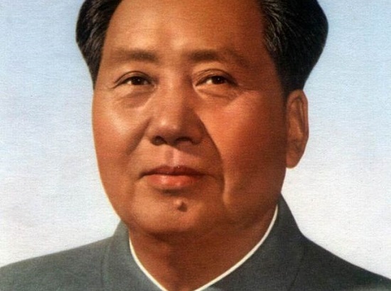 Os anos seguintes consagraram a liderança de Mao Tsé-Tung, que conseguiu reerguer a economia da China e aumentar a produção de grãos em mais de 70%. O primeiro tropeço do líder chinês veio em 1958. (Foto: Wikimedia Commons)