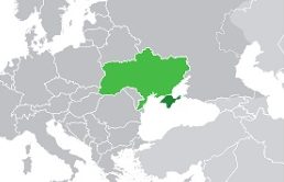 A crise na Crimeia envolve Rússia, Ucrânia, União Europeia e os Estados Unidos. Neste mês, 95% dos eleitores da região - a maioria de origem russa - votaram pela anexação da Crimeia pela Rússia. A Crimeia era parte da Rússia até 1954, quando foi cedida à Ucrânia, que também era da União Soviética. O mapa mostra a Ucrânia (verde claro) e a Crimeia (verde escuro). (Foto:Wikimedia Commons)