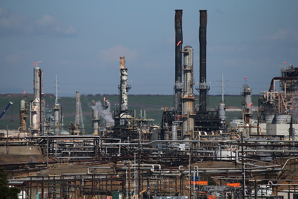 Do alto das plataformas petrolíferas, estas profissionais recebem salários dignos. A remuneração é, em média, 8.076 dólares. (Imagem: Getty Images)