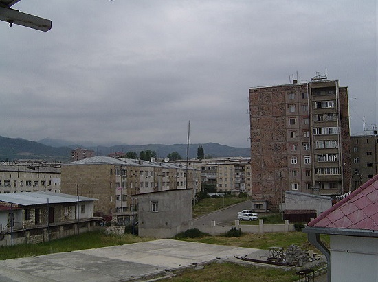 O fim da Guerra Fria foi um grande motivador nos desejos de independência. Nagorno Karabakh, uma área de maioria Armênia no Azerbaijão, se declarou independente em 1991. No entanto, isso nunca foi reconhecido pela ONU. O fim da Guerra Fria foi um grande motivador nos desejos de independência. Nagorno Karabakh, uma área de maioria Armênia no Azerbaijão, se declarou independente em 1991. No entanto, isso nunca foi reconhecido pela ONU.