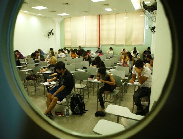 Unicamp encerra nesta sexta-feira (30) prazo para pedido de isenção de taxa do vestibular 2015