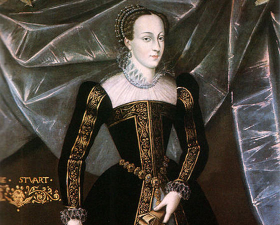Pretendente católica ao trono inglês, Mary Stuart - chamada carinhosamente de rainha da Escócia (terra dos Stuart) - foi encarcerada por ordem da rainha anglicana Elizabeth I, que temia uma trama dos católicos contra ela. Após 19 anos na prisão, Mary Stuart foi executada por Alta Traição em 1587. Imagem: Getty Images