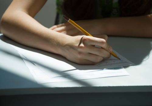 Justiça mantém decisão que anula questões do Enem para alunos de escola em Fortaleza