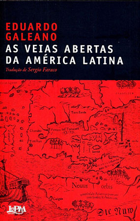 O uruguaio faz uma crítica ao imperialismo americano e europeu, denunciando a exploração desenfreada dos recursos dos países latino-americanos. É um livro fundamentado na ideologia marxista, uma das escolas mais prestigiadas nas universidades públicas brasileiras.
