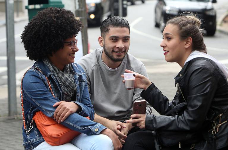 Estudantes aguardam para realizar a prova do ENEM, em São Paulo (Ricardo Matsukawa/VEJA.com)