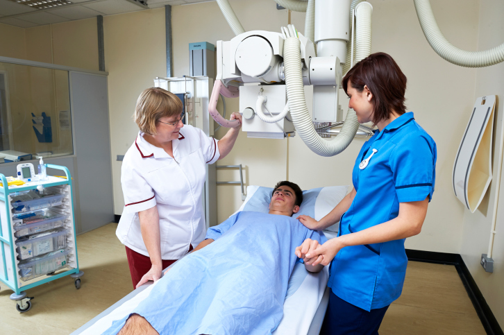 Como ingressar na carreira de radiologista?