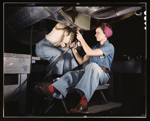 Série de fotografias mostra as mulheres no trabalho durante a 2ª Guerra Mundial