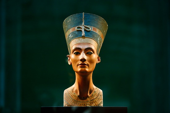 Entenda o mistério da tumba da rainha Nefertiti