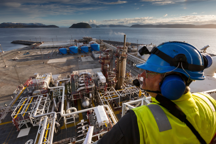 Cinco estrelas: conheça o curso de Engenharia de Petróleo da UENF