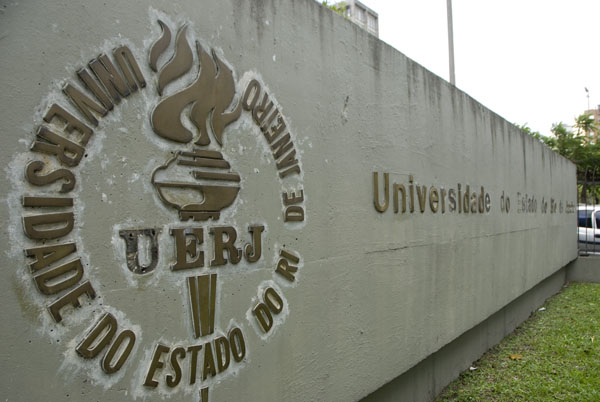 Crise na Uerj faz dobrar evasão de alunos