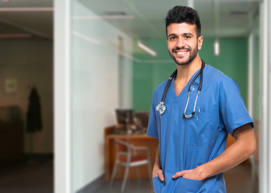 GE Bolsas: Descontos em 10 cursos de Enfermagem em todo o Brasil